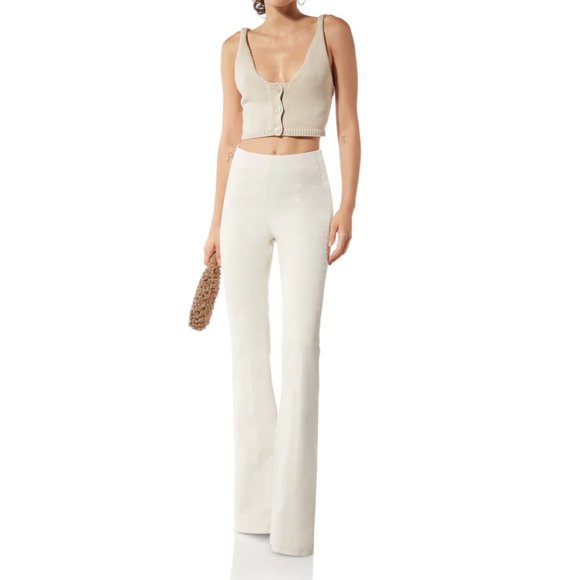 NWT. MVP WARDROBE MACARTHUR KNITWEAR Knit bra Crop Top - Picture 2 of 8